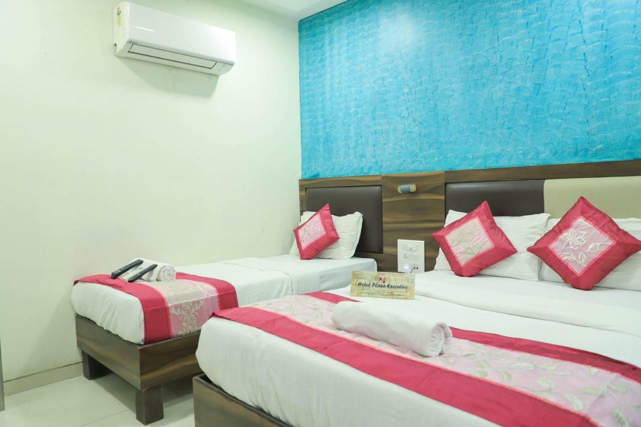 Hotel Plaza Executive - Near Bkc Bombaj Zewnętrze zdjęcie