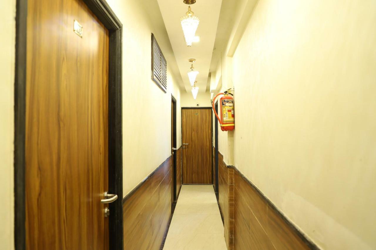 Hotel Plaza Executive - Near Bkc Bombaj Zewnętrze zdjęcie