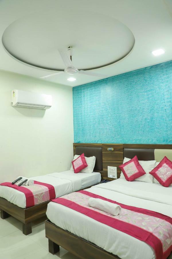 Hotel Plaza Executive - Near Bkc Bombaj Zewnętrze zdjęcie