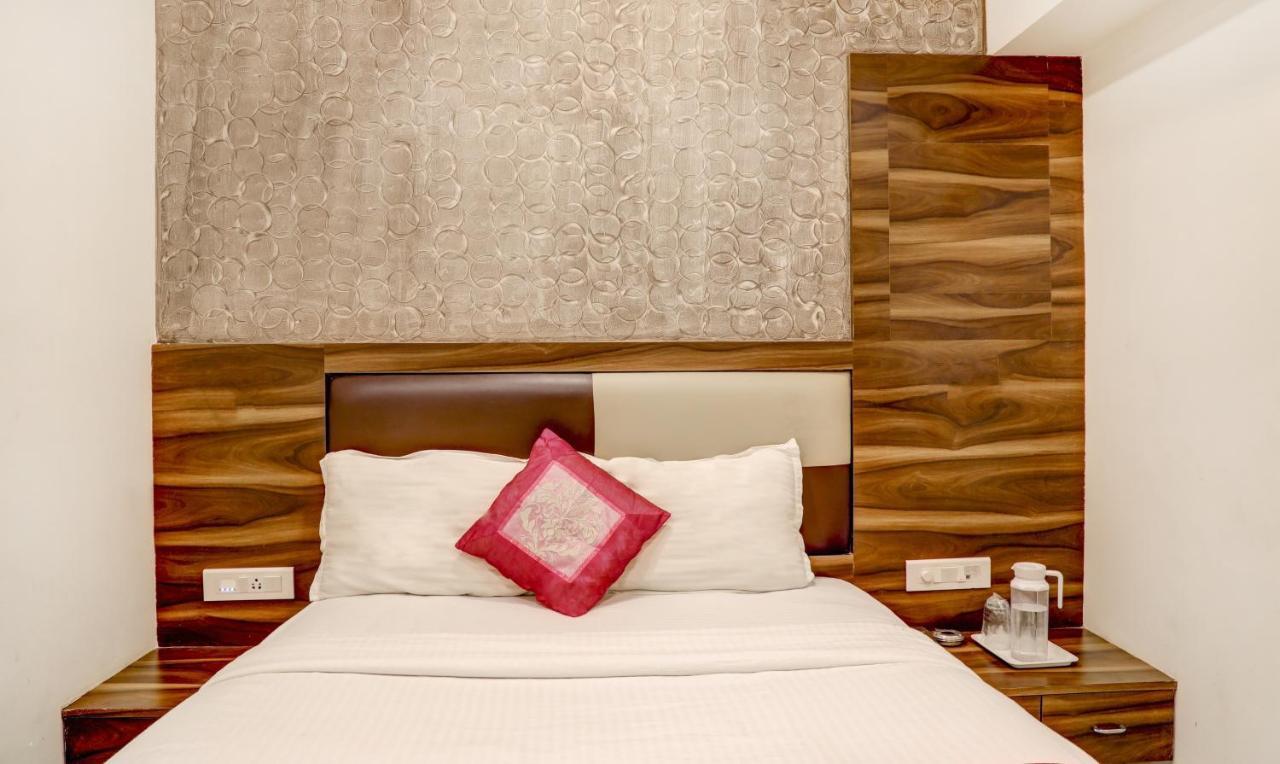 Hotel Plaza Executive - Near Bkc Bombaj Zewnętrze zdjęcie