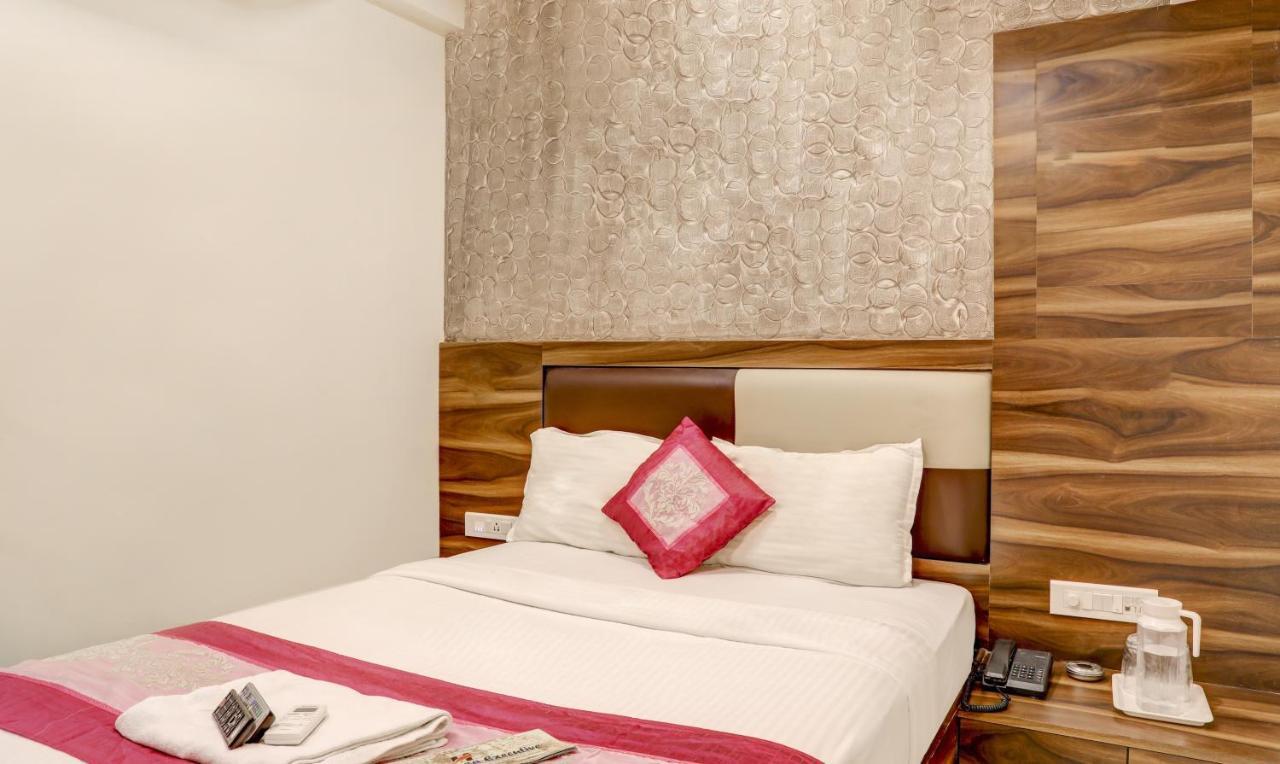 Hotel Plaza Executive - Near Bkc Bombaj Zewnętrze zdjęcie